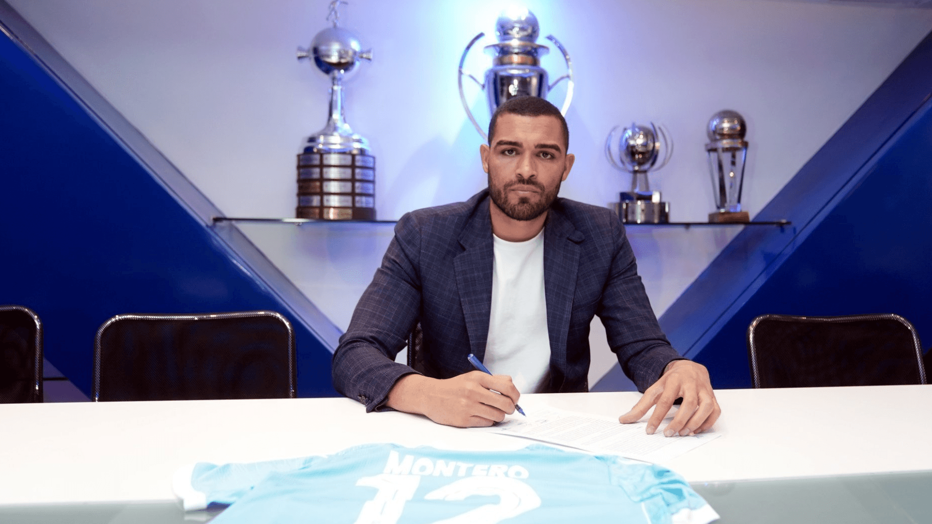Millonarios y su negocio con Vélez por Álvaro Montero