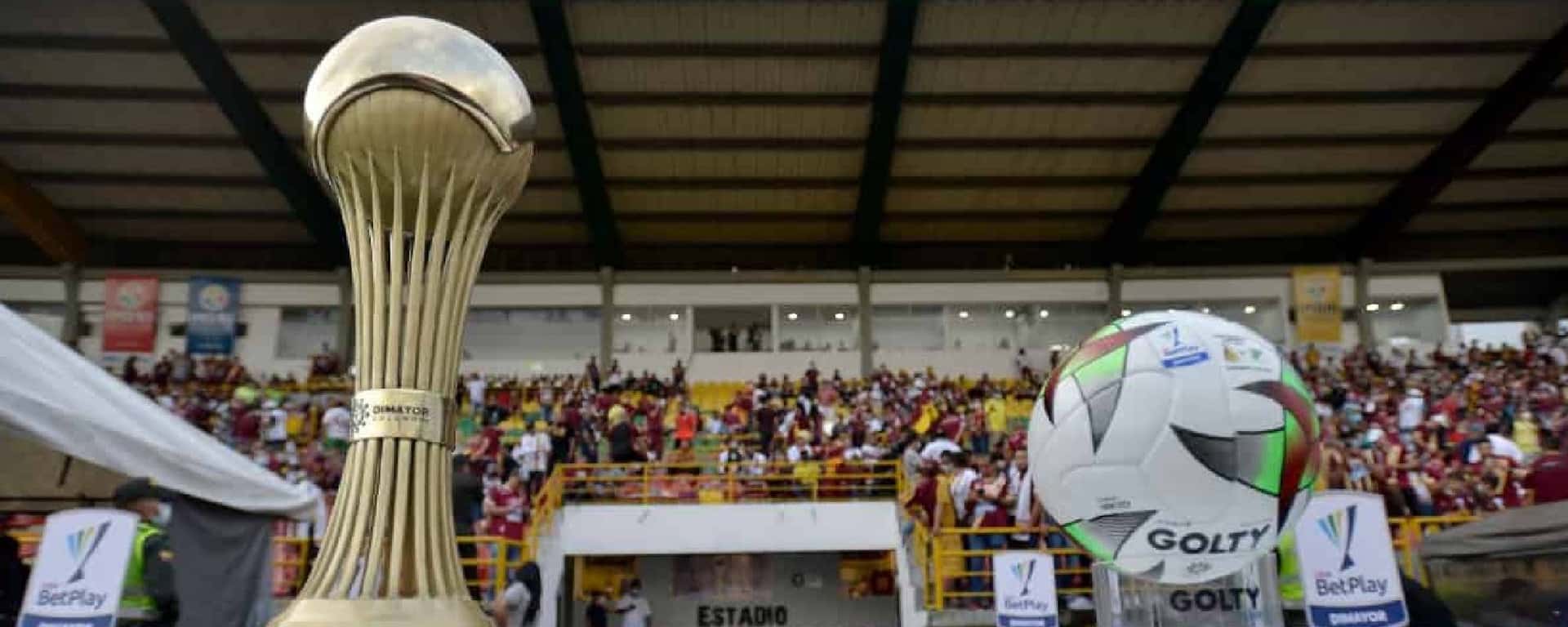 Muchos equipos definen su clasificación en las últimas fechas de la liga.