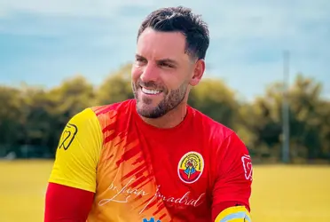 Nadie esperaba el reto asumido por el ídolo de los junioristas.