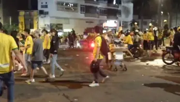 ¡Noche de furia! Hinchas de Bucaramanga desatan la violencia tras perder la final.