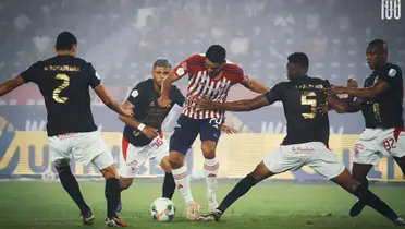 ¡Pelea internacional por Quiñones! Junior vs. equipo japonés. Foto: Instagram