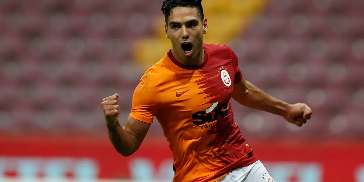 Radamel Falcao no ha logrado estabilizarse en Galatasaray, el colombiano ha recibido críticas por parte de la hinchada y así fue como les respondió