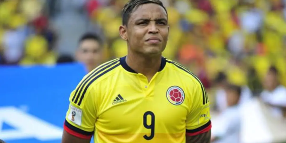 Reinaldo Rueda a través de un comunicado de la Federación Colombiana de Fútbol (FCF) confirmó que Luis Muriel no estará en esta serie de tres partidos de septiembre, para las Eliminatorias Sudamericanas rumbo a Qatar 2022. Hay una lista de 5 delanteros que podrían reemplazar a Muriel en Colombia e incluso tienen la posibilidad de hacer un mejor trabajo. 