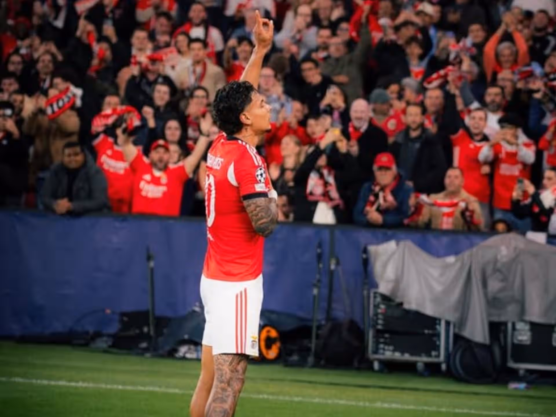 Richard Ríos jugando con Benfica - Instagram @richardrios.m