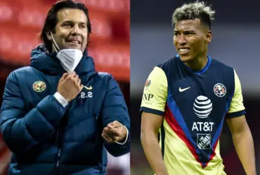 Roger Martínez tuvo un problema en su último partido en México y fue expulsado, su entrenador lo respaldó y por un motivo se nota que la relación ha mejorado.