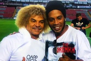 Ronaldinho tiene mucho respeto por el fútbol colombiano y se conoció que también en su lista respeta a otro jugador cafetero.