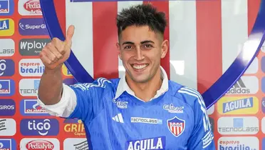 Santiago Mele con la camieta del Junior FC