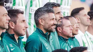 ¡Se hizo esperar, pero llegó! Gandolfi levanta su primer trofeo como entrenador. Foto: Instagram