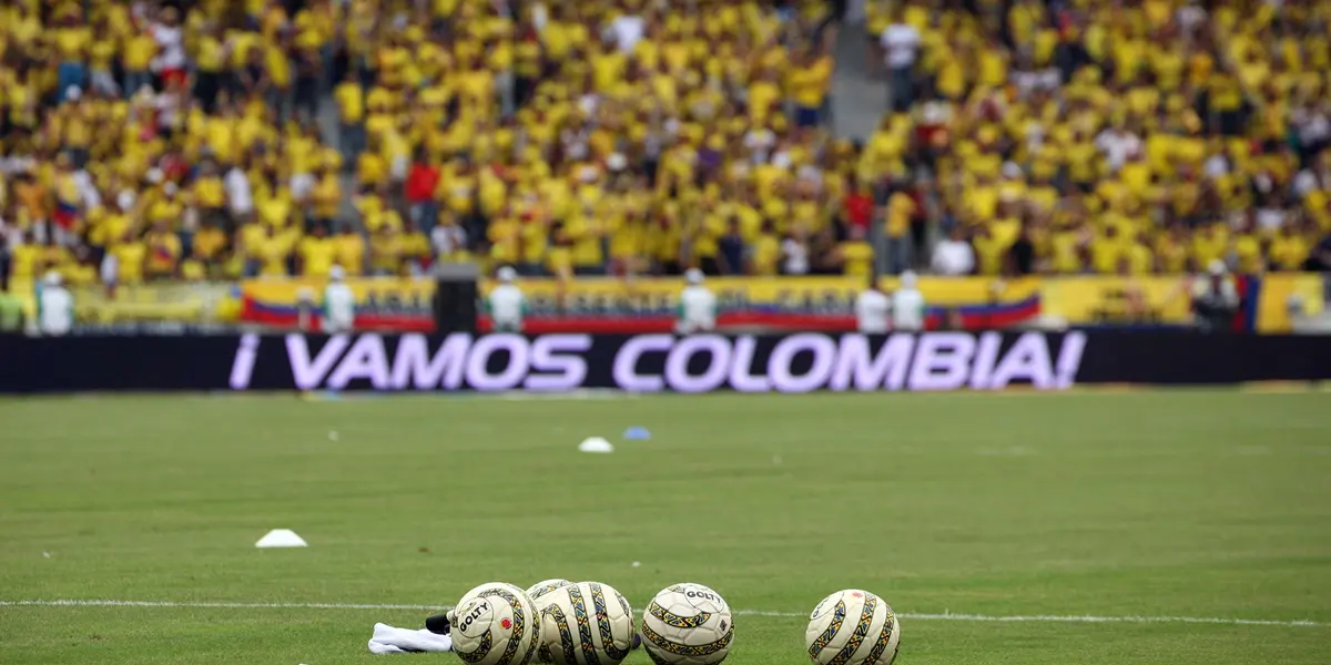 Sin volantes ofensivos con recorrido asi deberia jugar Colombia.