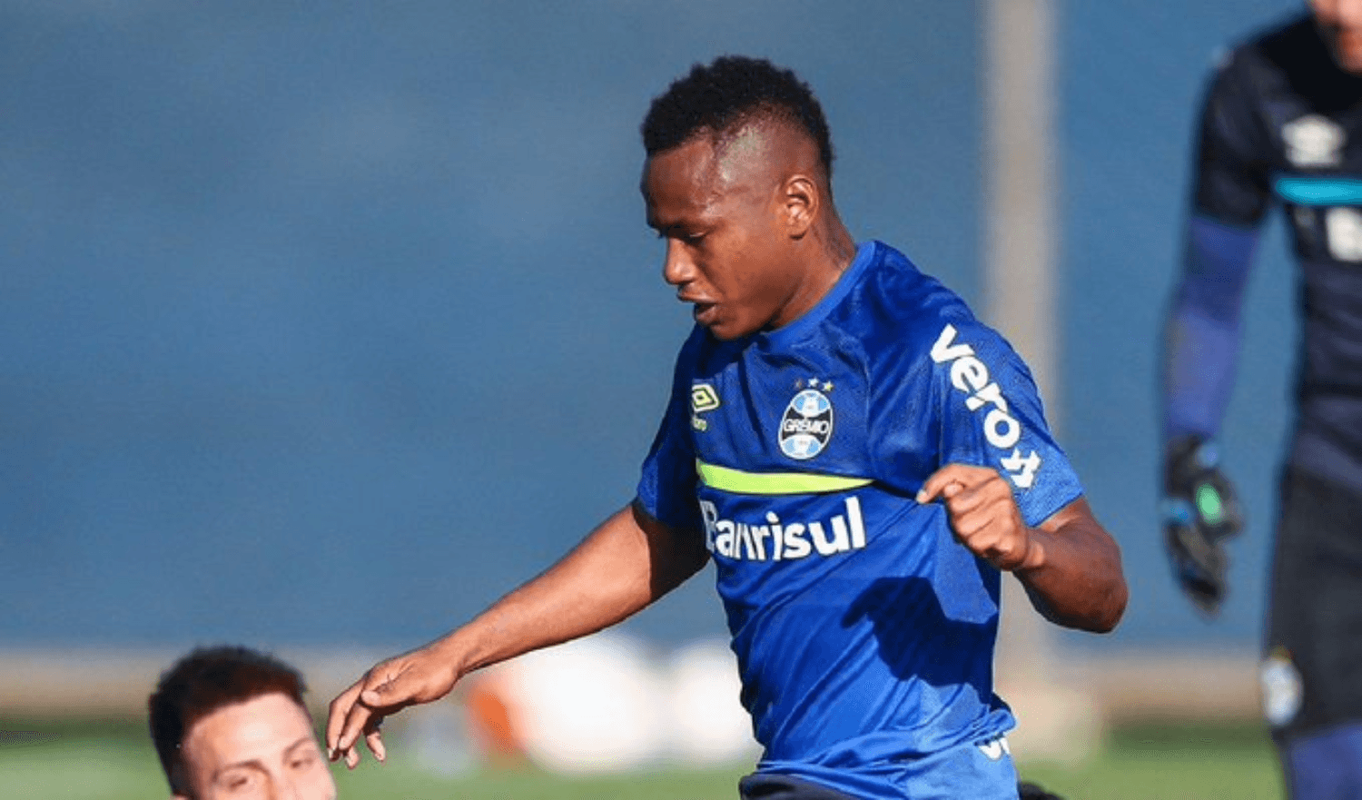 Su equipo se encuentra ubicado en puestos de descenso en el Brasileirao.