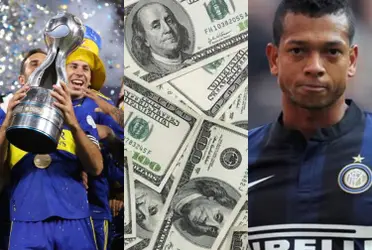 Tres futbolistas colombianos podrían compartir vestuario con un histórico jugador de la Selección Uruguay.