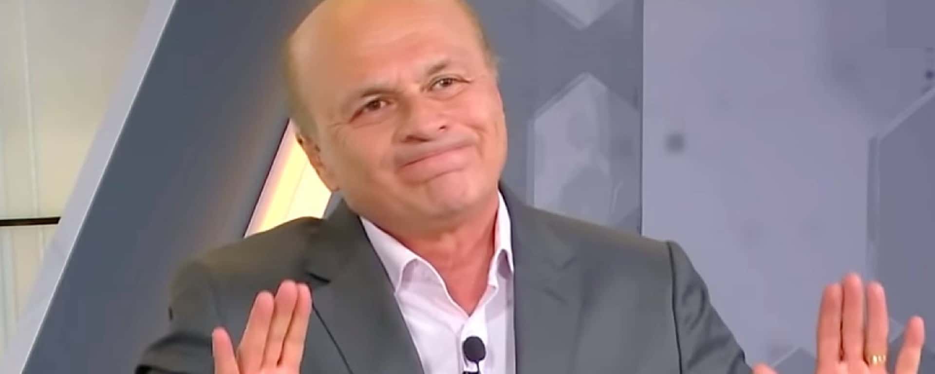 Una dura respuesta le dio el periodista al jugador, que se manifestó contra los dirigentes del FPC.