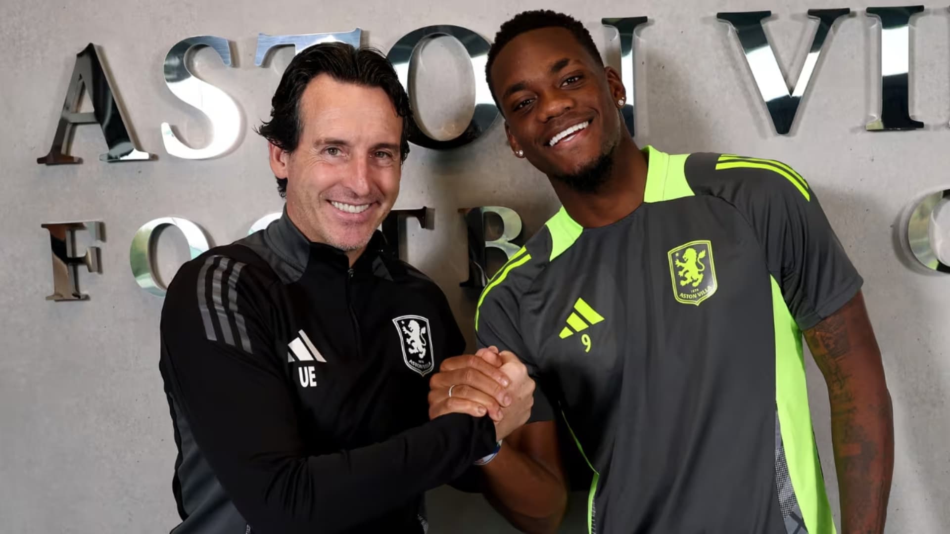 Unai Emery y Jhon Jáder Durán tuvieron una discusión antes del partido y está grabada en video. Foto: Aston Villa