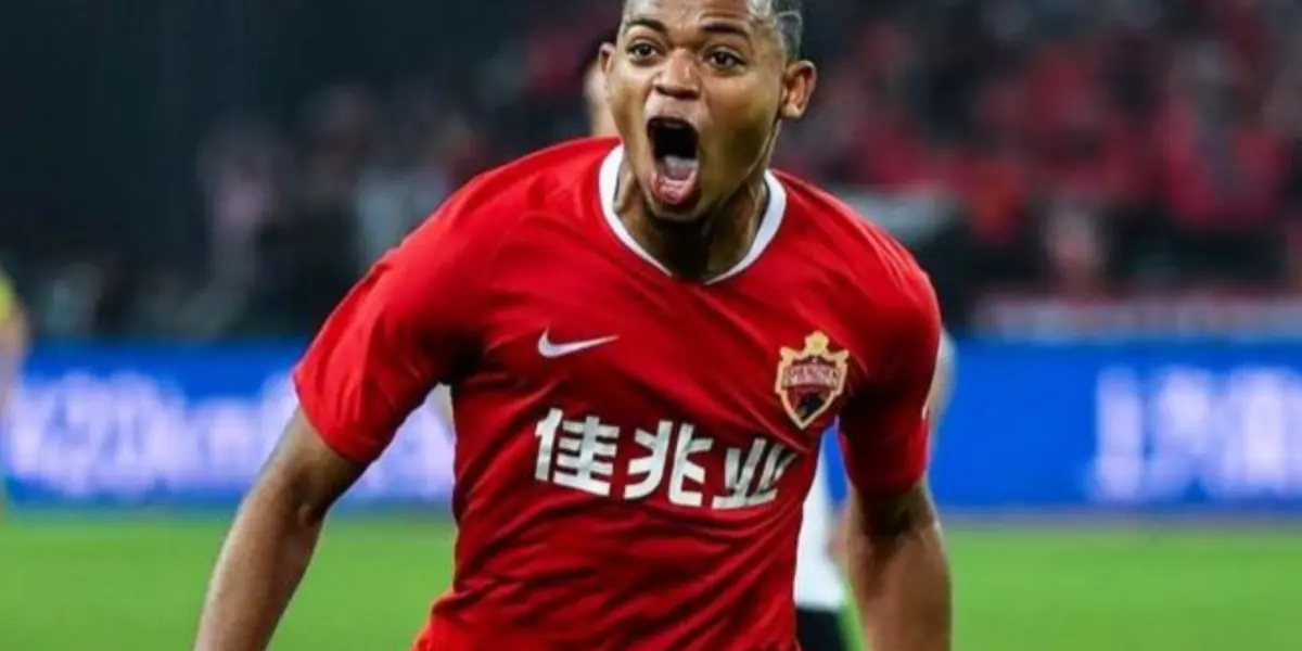 Viene de ser compañero de Juan Fernando Quintero en China.