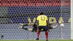 Ya la rivalidad entre los argentinos y colombianos es de vieja data, pero el encuentro entre el arquero y el capitán del Everton es especial.