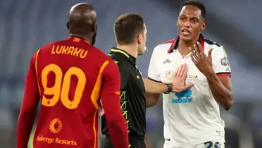 Yerry Mina discutiendo con Romelu Lukaku en Italia