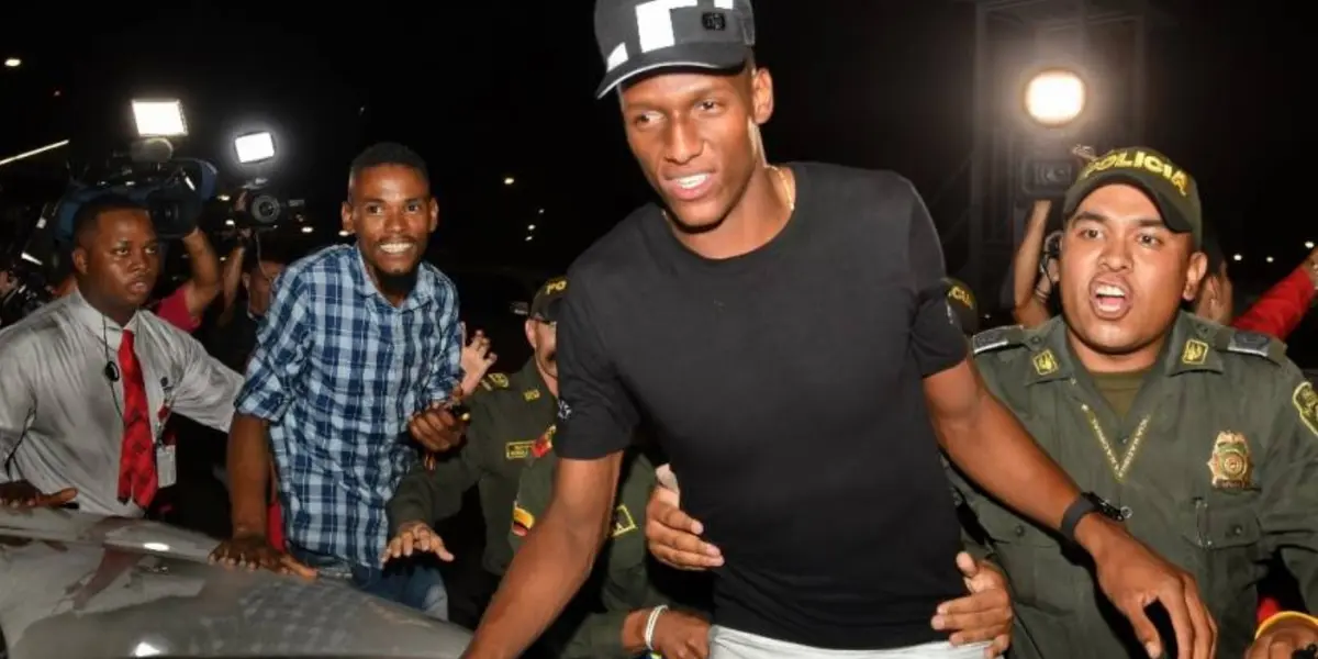 Yerry Mina va de camino a Estados Unidos.