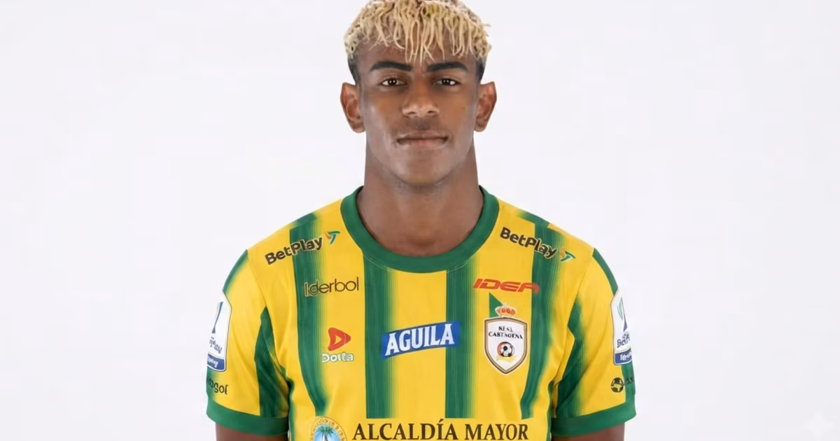 Lamine Yamal con la camiseta de Real Cartagena