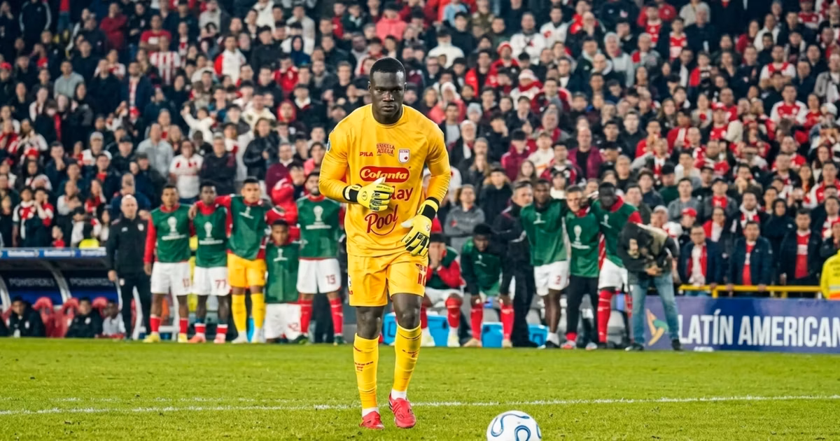 Weimar Asprilla ejecuntando su penal