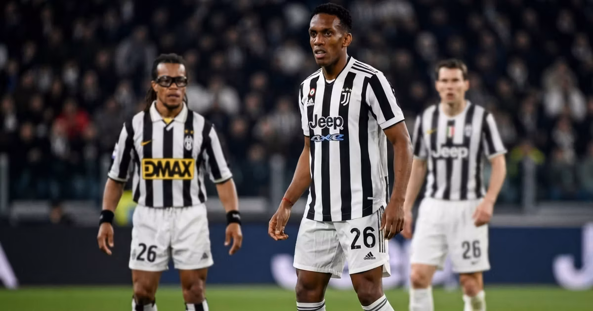 Edgar Davids, Jhon Lucumí y Stephan Lichtsteiner