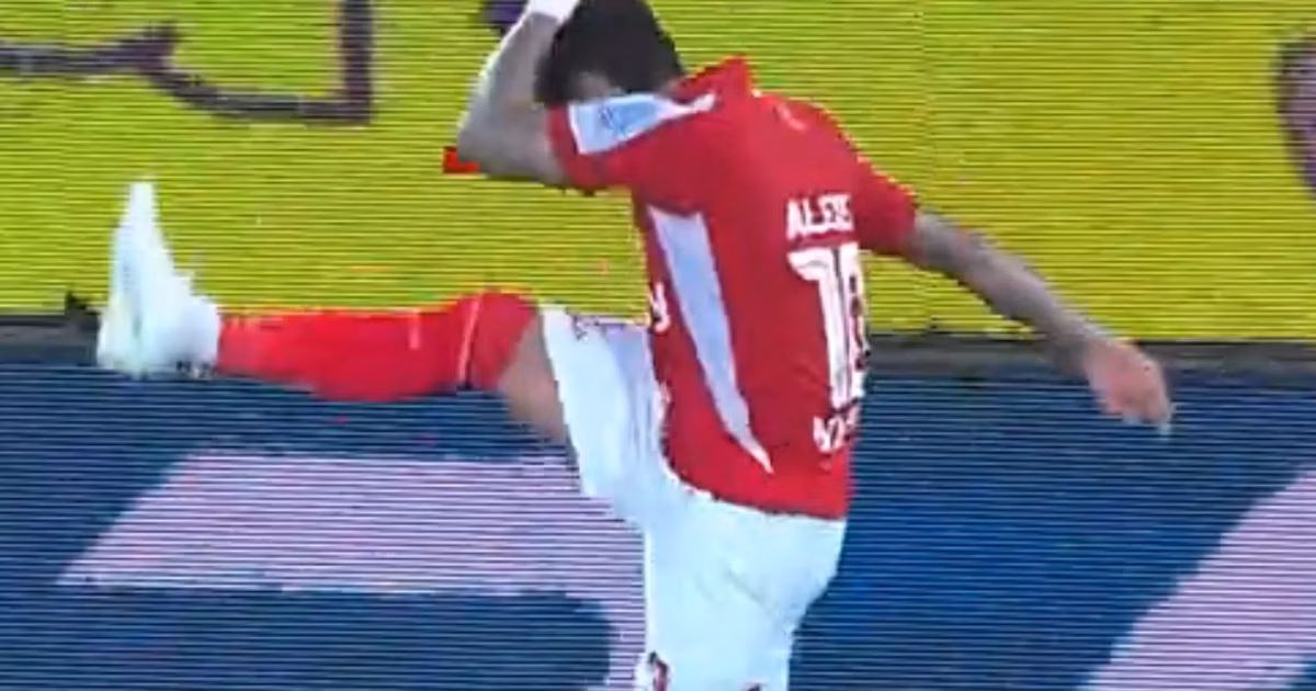 Captura d ePantalla del enojo de Alexis Zapata al ser sustituido con Santa Fe