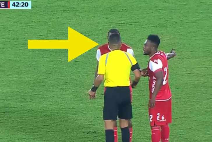 Hugo Rodallega reclama tras el gol de Millonarios vs Santa Fe en El Campín