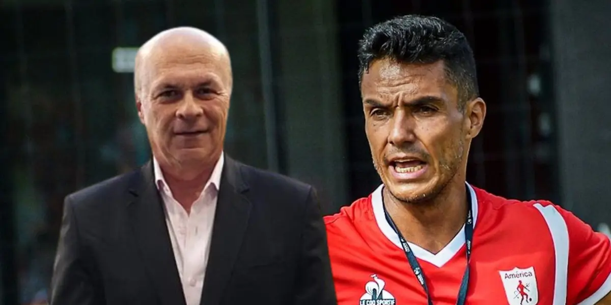 Carlos Antonio Vélez, al lado Lucas González. 