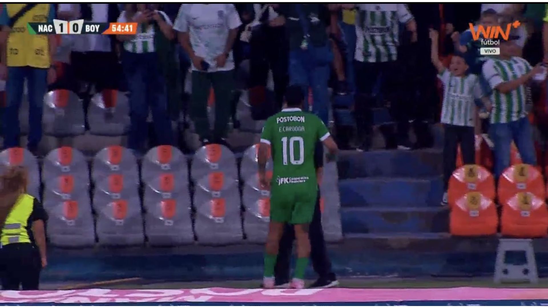 Para el 'Puskas': el GOLAZO de mitad de cancha Edwin Cardona con ...